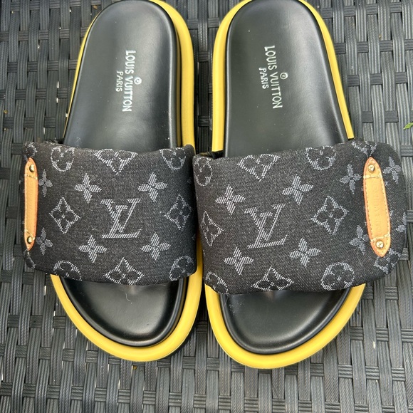Louis Vuitton Black and White Monogram Fabric with Tan Leather Accent - Picture 1 of 6